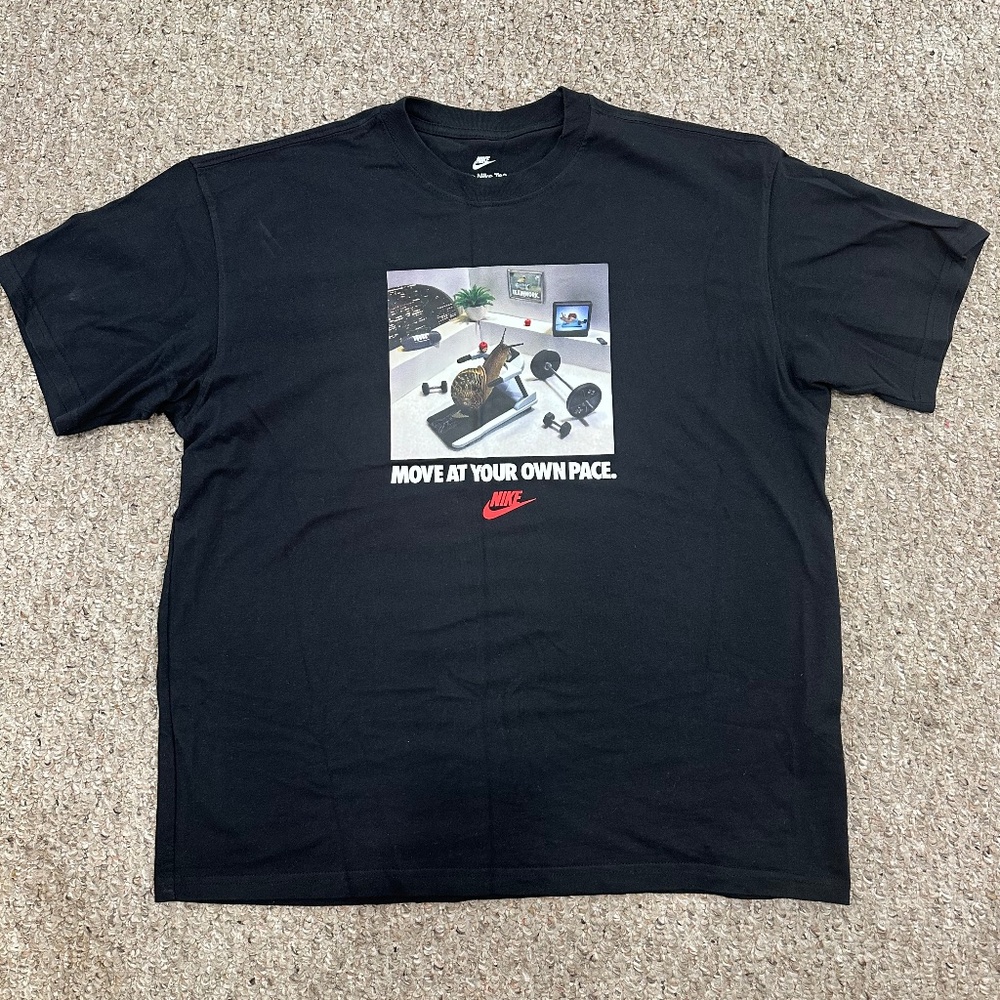New Nike black tee shirt Move at Your Own Pace t shirt